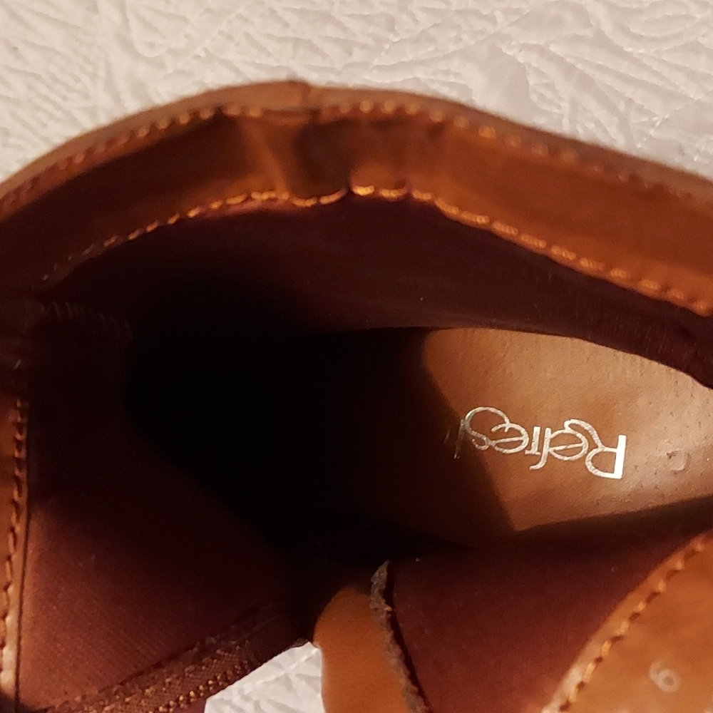Ankle Boot - Picture 4 of 4
